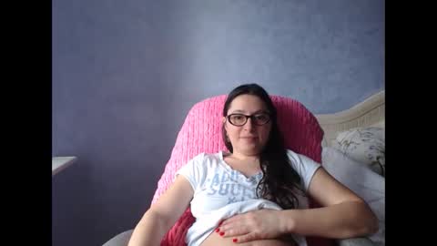 Snapshot of luckylinda23 chatting on 06/09/26, 11:55 luckylinda23 online show from 06/09/26, 11:55
