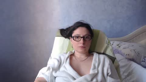Snapshot of luckylinda23 chatting on 06/18/26, 10:30 luckylinda23 online show from 06/18/26, 10:30