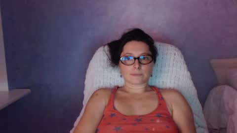 Snapshot of luckylinda23 chatting on 07/08/26, 09:19 luckylinda23 online show from 07/08/26, 09:19