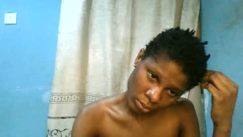 Snapshot of luckymadequeen chatting on 06/23/26, 02:31 Gloria online show from 06/23/26, 02:31