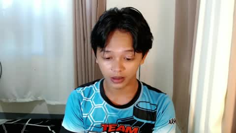 Snapshot of luckyme_7 chatting on 08/05/26, 10:23 kai online show from 08/05/26, 10:23