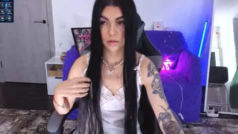 Snapshot of luckyrebel_ chatting on 12/05/25, 01:31 Monika online show from 12/05/25, 01:31