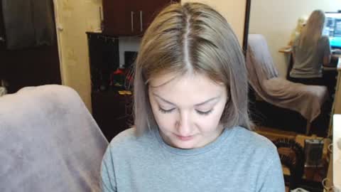 Snapshot of luckyshotgirl chatting on 12/11/24, 05:48 LuckyShot online show from 12/11/24, 05:48