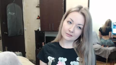 Snapshot of luckyshotgirl chatting on 03/11/25, 03:56 LuckyShot online show from 03/11/25, 03:56