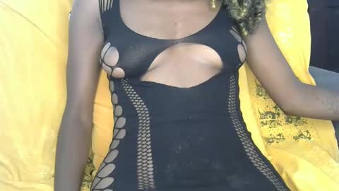 luckystar_19 online show from 12/21/25, 11:06