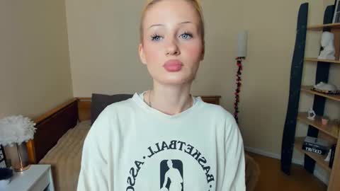 Snapshot of luckyy_tickets_ chatting on 03/01/26, 07:54 Alice online show from 03/01/26, 07:54