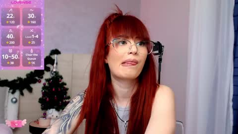 Snapshot of luckyymia chatting on 01/06/25, 11:09 Mia online show from 01/06/25, 11:09