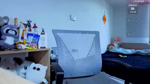 Snapshot of luclawthorne chatting on 10/13/25, 09:59 Lu Independent Model online show from 10/13/25, 09:59