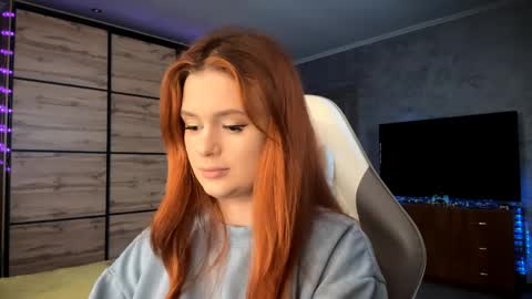 Snapshot of lucretiareisen chatting on 04/01/26, 03:09 EmmaEmbers online show from 04/01/26, 03:09