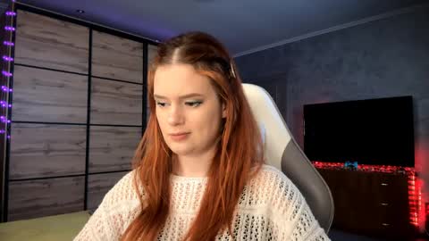 Snapshot of lucretiareisen chatting on 04/03/26, 03:10 EmmaEmbers online show from 04/03/26, 03:10