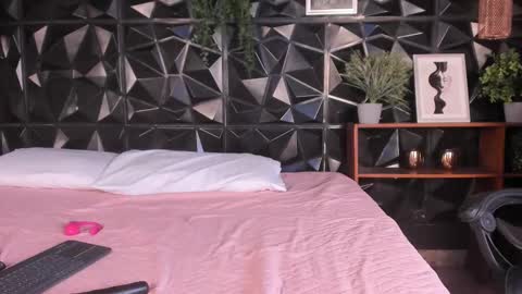 Lucy online show from 03/21/26, 08:34