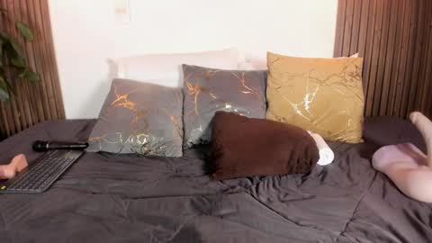 Lucy online show from 04/16/26, 03:18