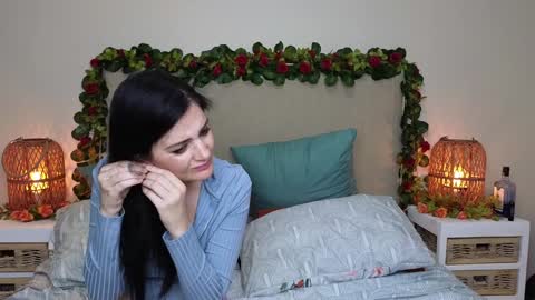 Snapshot of lucy1990xxx chatting on 01/25/25, 09:14 Lucy online show from 01/25/25, 09:14