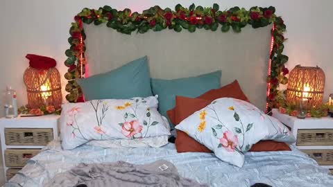 Snapshot of lucy1990xxx chatting on 01/26/25, 09:07 Lucy online show from 01/26/25, 09:07