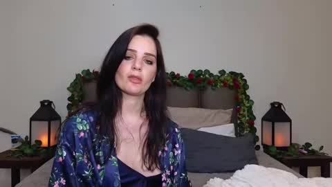 Snapshot of lucy1990xxx chatting on 11/17/25, 09:31 Lucy online show from 11/17/25, 09:31