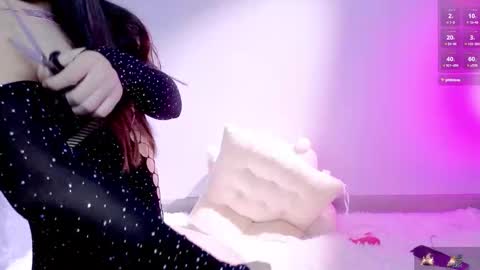 lucy741540 online show from 12/04/25, 01:48