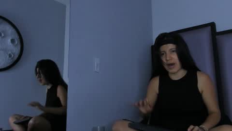   online show from 09/15/25, 09:48