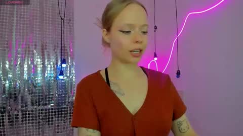 Lucy online show from 12/22/25, 02:03