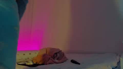 lucy__ray online show from 04/18/26, 12:14