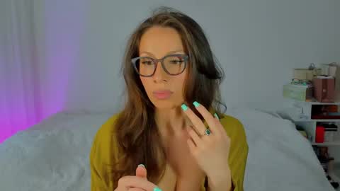 lucy__ray online show from 05/04/26, 01:07