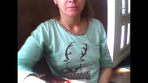 Snapshot of lucy_angel5 chatting on 01/30/25, 10:40 Lucy online show from 01/30/25, 10:40