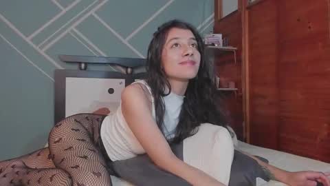 Lucy Herrera online show from 02/12/26, 12:27