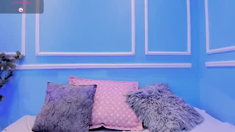 lucy_canel online show from 09/25/25, 11:08