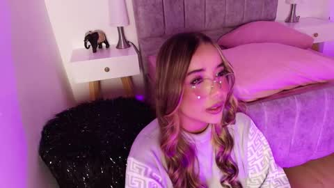 Snapshot of lucy_carson chatting on 03/03/26, 03:45 lucy online show from 03/03/26, 03:45