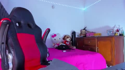 lucy online show from 03/10/26, 02:16