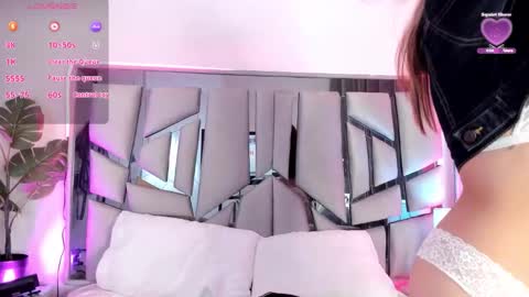 Snapshot of lucy_davies_ chatting on 03/05/26, 11:28 lucy_davies_ online show from 03/05/26, 11:28