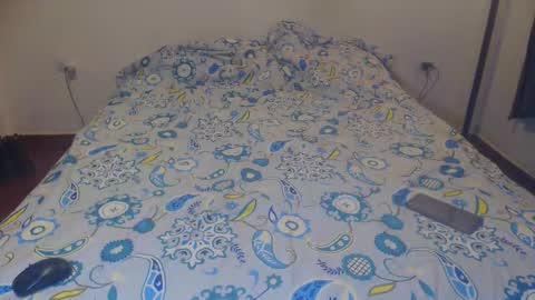 Lucia online show from 10/04/25, 12:19