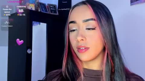 Snapshot of lucy_ev chatting on 01/30/25, 08:22 Lucy online show from 01/30/25, 08:22