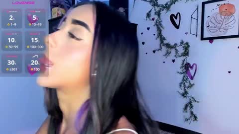 Snapshot of lucy_ev chatting on 03/10/25, 08:15 Lucy online show from 03/10/25, 08:15