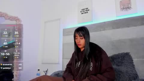 Snapshot of lucy_ev chatting on 11/27/25, 01:13 Lucy online show from 11/27/25, 01:13