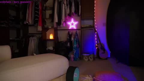 Lucy. online show from 01/19/25, 04:44