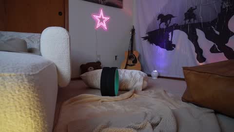 Lucy. online show from 02/27/25, 11:48