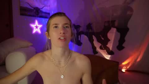 Lucy. online show from 03/04/25, 05:11