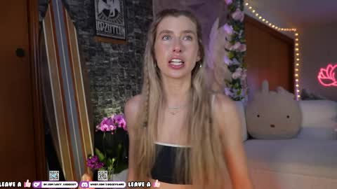 Lucy. online show from 04/08/26, 01:05