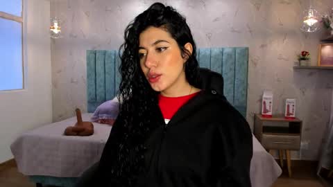 Lucy Greys online show from 10/06/25, 11:51