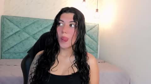 Lucy Greys online show from 03/24/26, 10:42