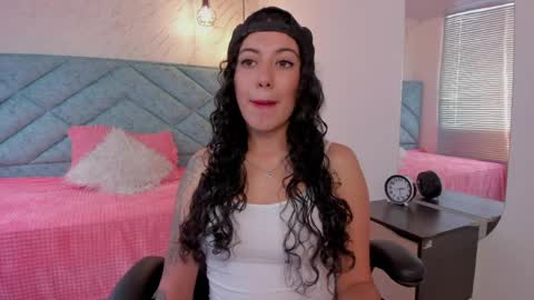 Lucy Greys online show from 04/10/26, 07:18