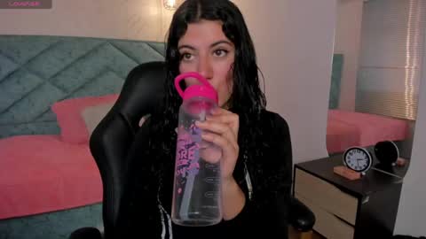 Lucy Greys online show from 04/16/26, 11:44