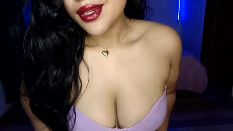 Snapshot of lucy_kanne chatting on 01/12/25, 08:46 Lucy online show from 01/12/25, 08:46