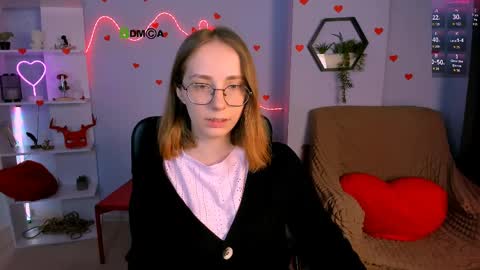 Snapshot of lucy_shy3 chatting on 04/04/26, 09:18 lucy online show from 04/04/26, 09:18