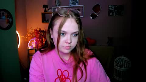 Snapshot of lucy_shy3 chatting on 04/15/26, 07:21 lucy online show from 04/15/26, 07:21