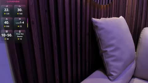 Sofia  online show from 11/28/25, 05:37