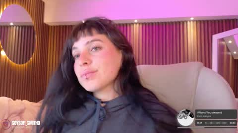 Sofia  online show from 12/18/25, 03:56