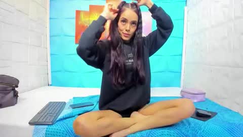 Lucy unlimit come back here  online show from 02/17/26, 02:13