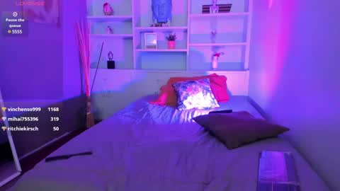 Lucy  online show from 02/18/25, 08:25