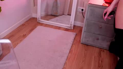 LucyAddison online show from 03/11/25, 04:51